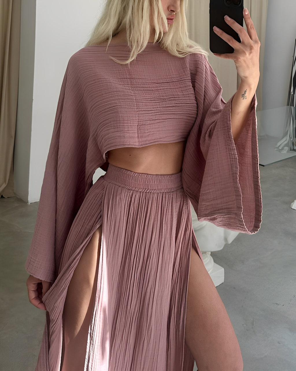 Sara | Chic Slit linen two-piece set